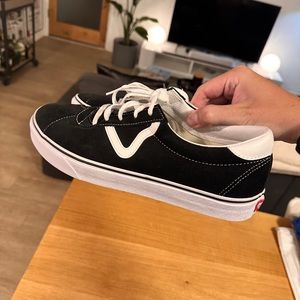 BRAND NEW Vans STYLE 73 DX SHOE. Men’s Size US11.5